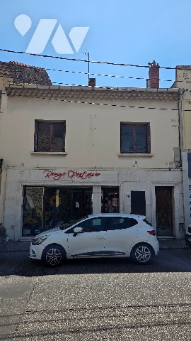 Immeuble 237 m² · à Pont-Saint-Esprit · 237,5 m² · 195 000 €