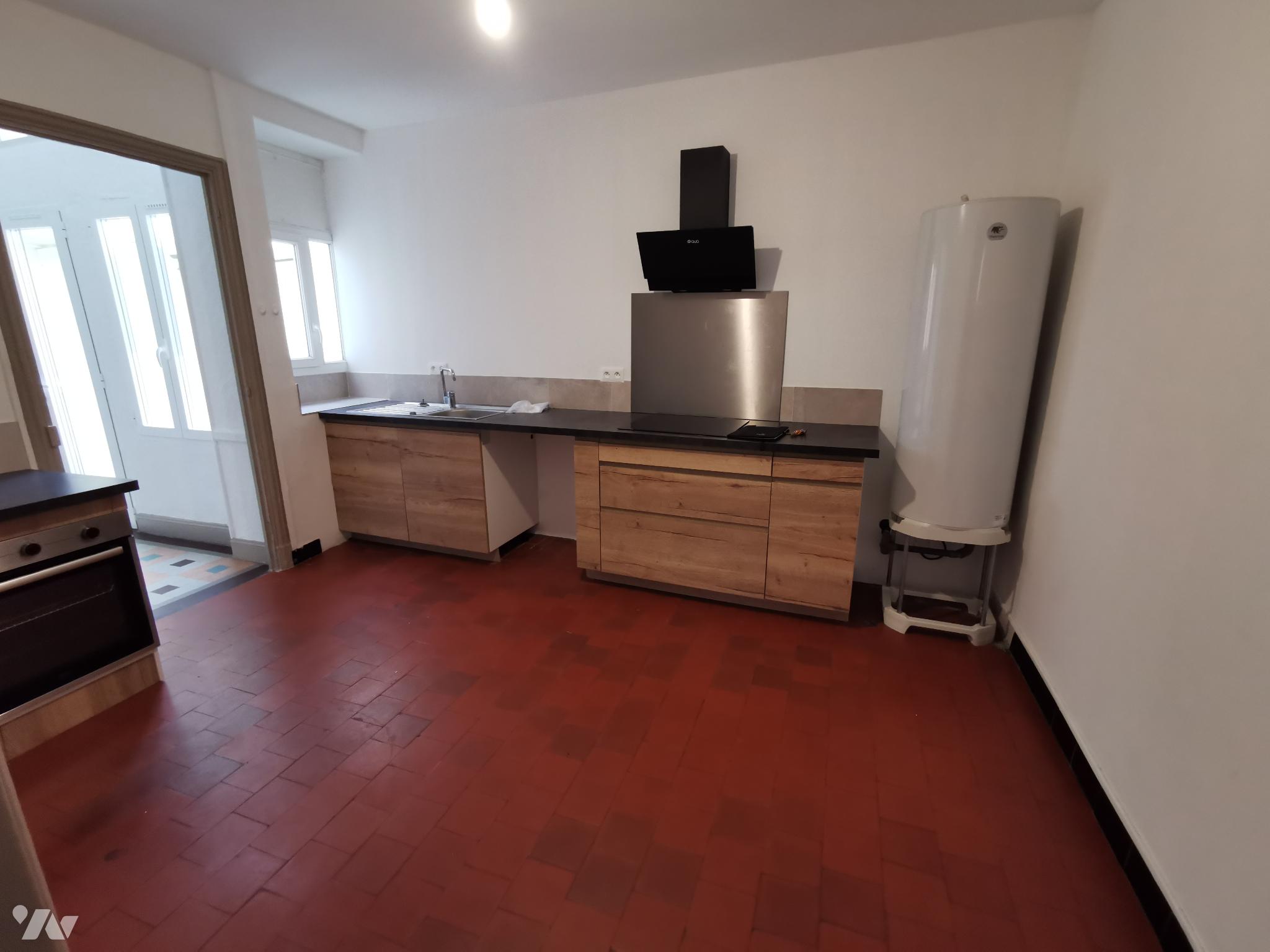 Appartement 4 pièces 80 m² · à Montélimar · 80 m² · 696 €/mois