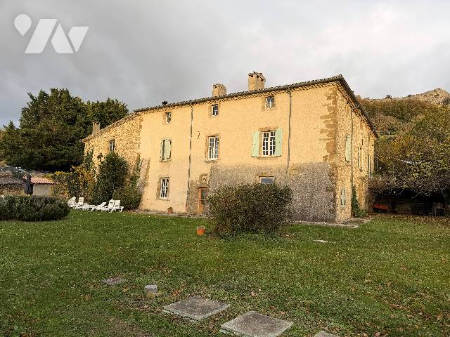 Maison 14 pièces 410 m² · à Baume-Cornillane · 410 m² · 920 000 €