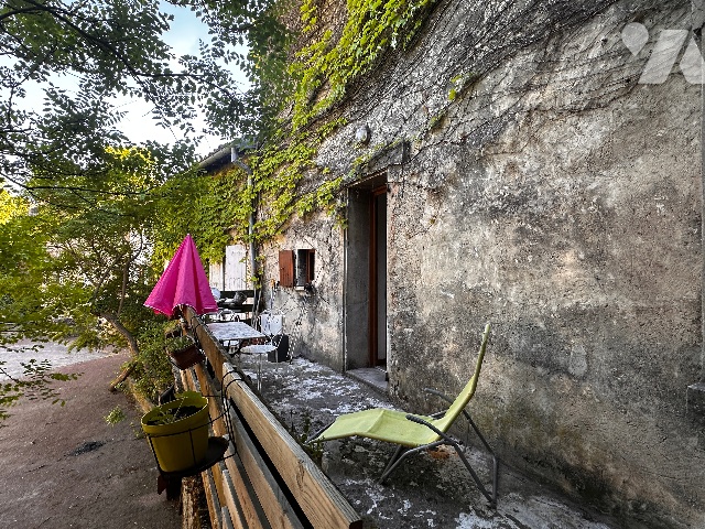 Immeuble 174 m² · à Saou · 174 m² · 300 000 €