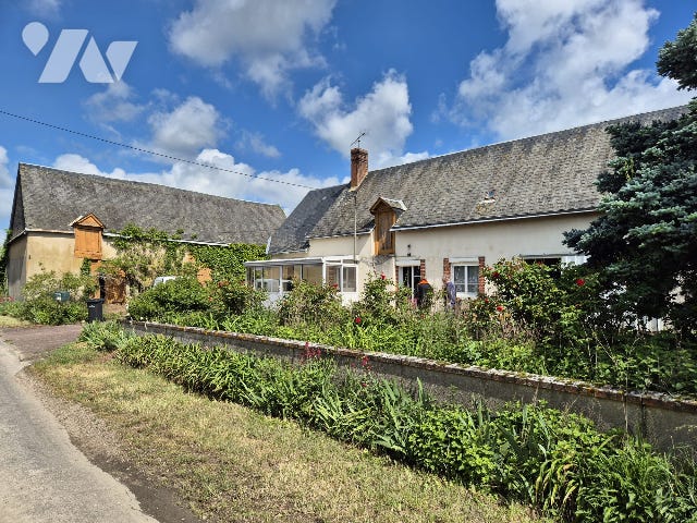Maison 4 pièces 100 m² · à Logron · 100 m² · 98 000 €