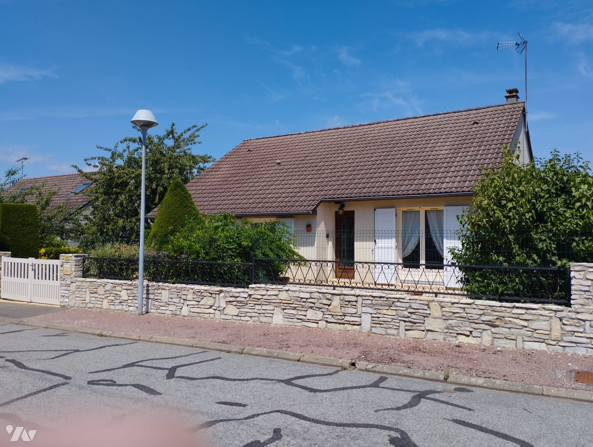 Maison 5 pièces 92 m² · à Brou · 91,5 m² · 160 000 €