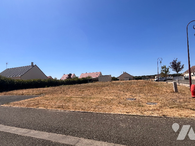Terrain — Saint-Denis-Lanneray