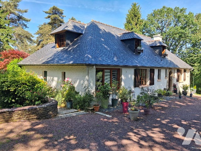 Maison 5 pièces 158 m² · à Orgères · 158 m² · 360 000 €