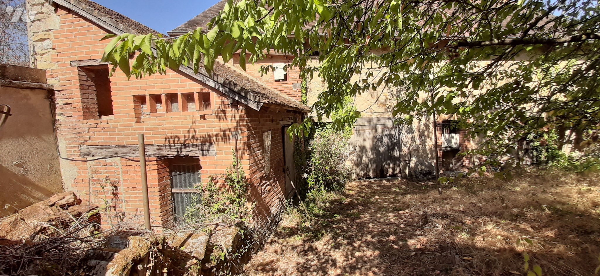 Maison 5 pièces 186 m² · à Orsennes · 186 m² · 65 000 €