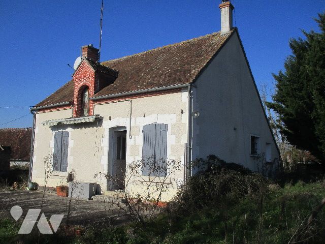 Maison 2 pièces 85 m² · à Saint-Christophe-en-Bazelle · 85 m² · 64 000 €