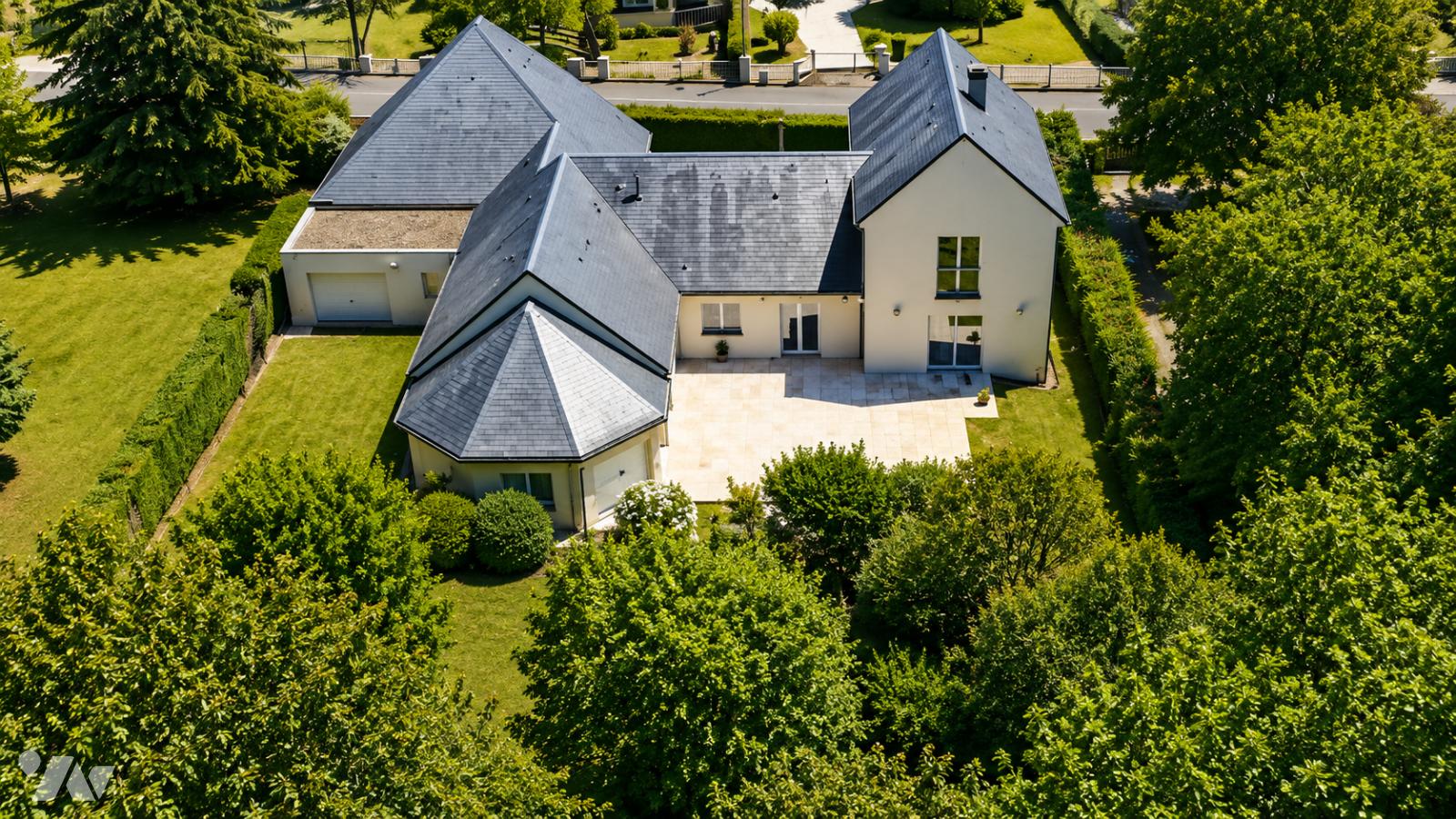 Maison 7 pièces 282 m² · à Montbazon · 282 m² · 540 000 €