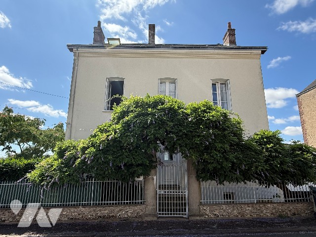 Vente - Maison / villa - CHATEAU RENAULT - 120 m² - 5 pièces - 3702702