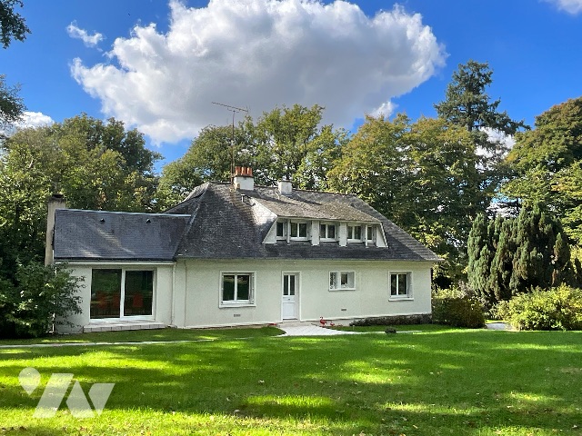 Vente - Maison / villa - CHATEAU RENAULT - 194 m² - 7 pièces - 37027-30