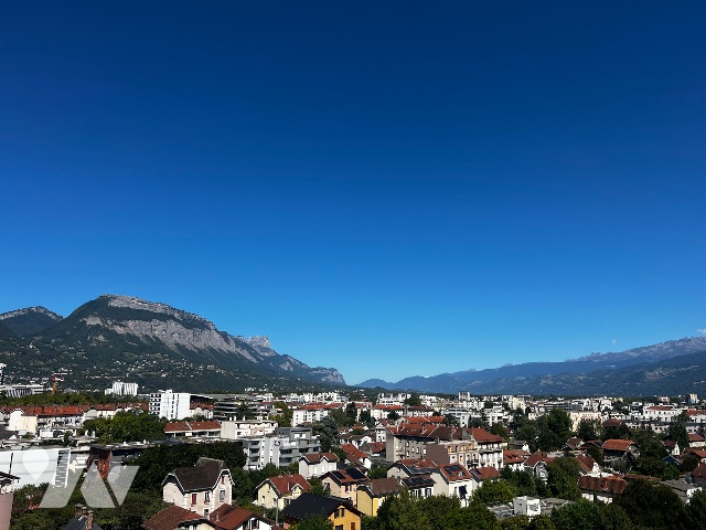 Appartement 4 pièces 114 m² · à Grenoble · 114 m² · 260 000 €