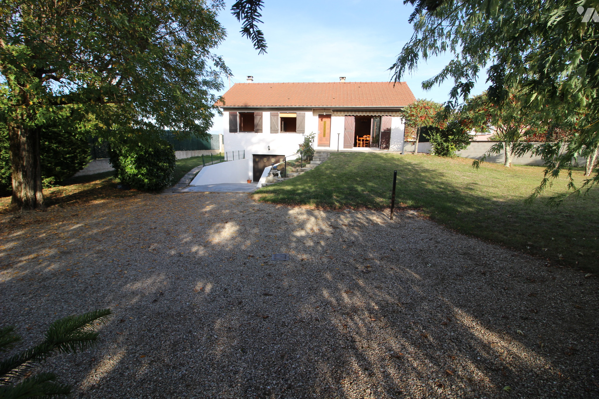 Maison 4 pièces 77 m² · à Saint-Romain-de-Jalionas · 77 m² · 332 000 €