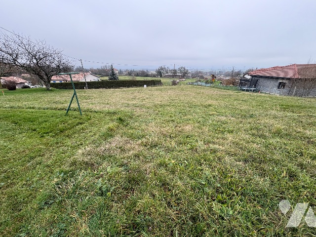 Terrain 1174 m² · à Moissieu-sur-Dolon · 1 174 m² · 89 000 €