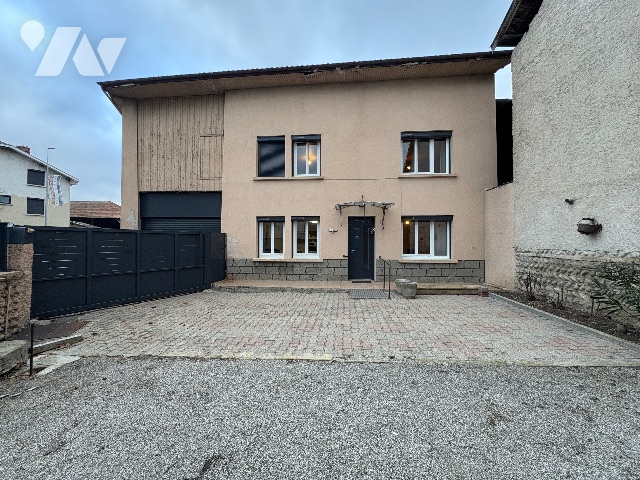 Maison 3 pièces 116 m² · à Beaurepaire · 116 m² · 139 000 €