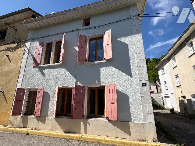 Maison 3 pièces 80 m² · à Beaurepaire · 80 m² · 105 000 €