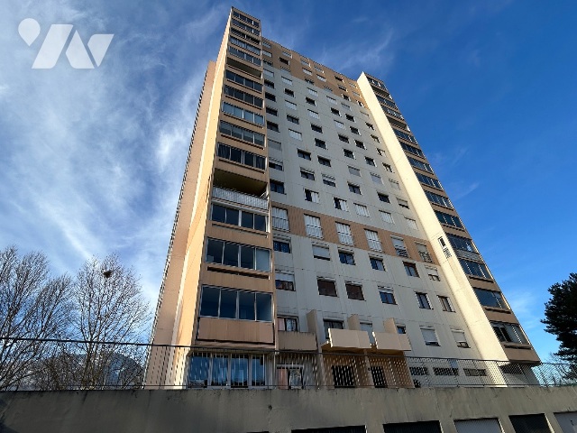 Appartement 5 pièces 80 m² · à Échirolles · 80,4 m² · 97 000 €