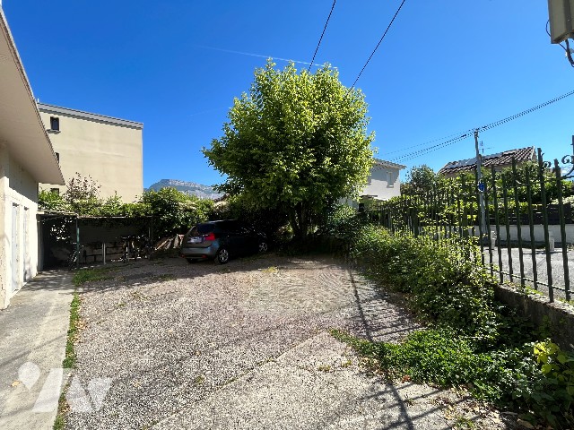 Appartement 1 pièce 25 m² · à Saint-Martin-d'Hères · 25,3 m² · 96 000 €