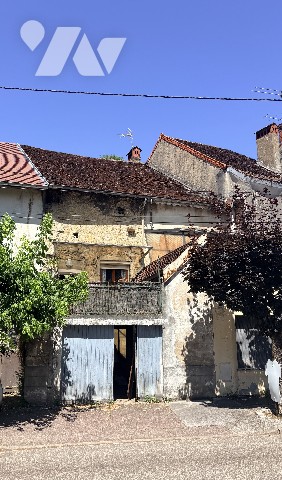 Maison 4 pièces 100 m² · à Poligny · 100 m² · 100 000 €
