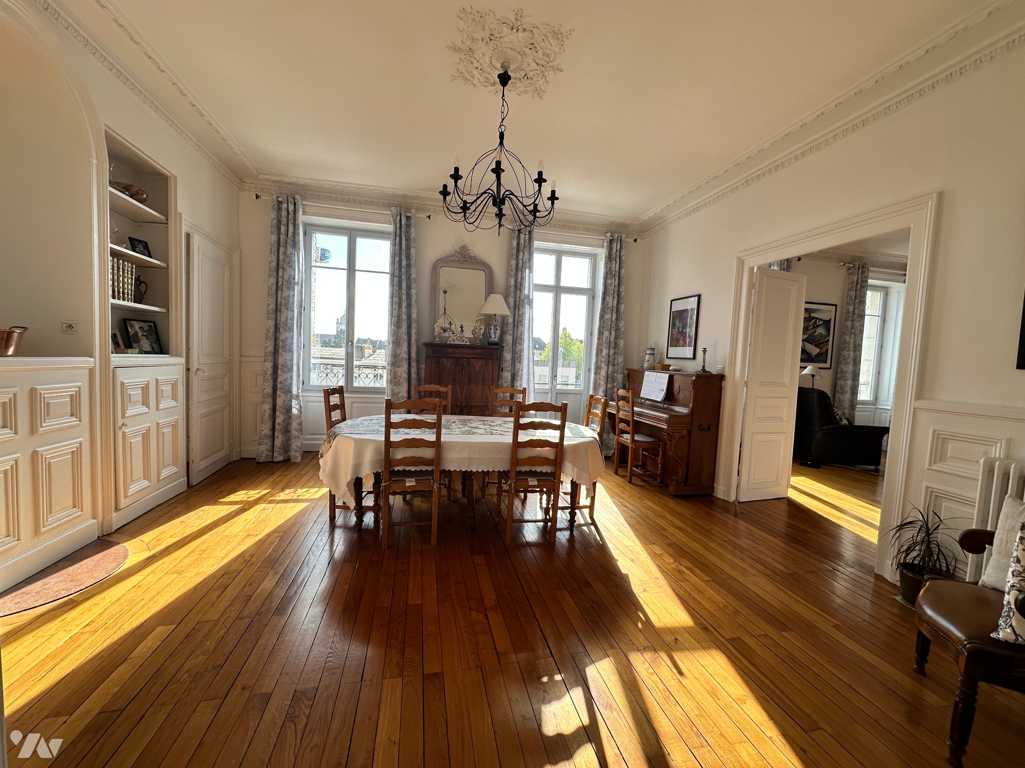 Appartement 8 pièces 208 m² · à Dole · 207,6 m² · 269 000 €