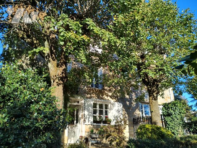MAI 210m² — Saint-Priest-en-Jarez