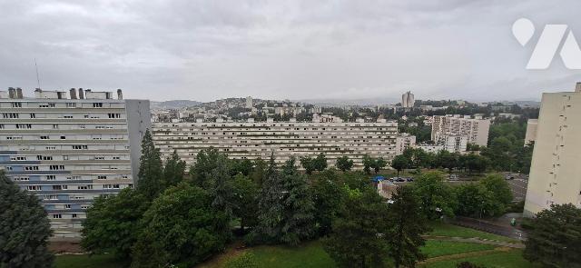 Appartement 3 pièces 67 m² · à Saint-Étienne · 67,4 m² · 65 000 €