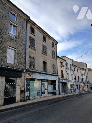 Immeuble 206 m² · à Boën-sur-Lignon · 206 m² · 99 000 €