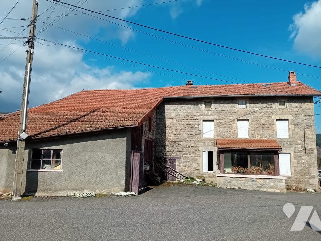 Maison 7 pièces 106 m² · à Chambonie · 106 m² · 95 000 €