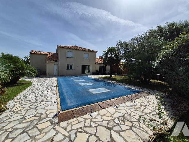 Maison 6 pièces 135 m² · à Saint-Julien-de-Concelles · 135 m² · 400 000 €