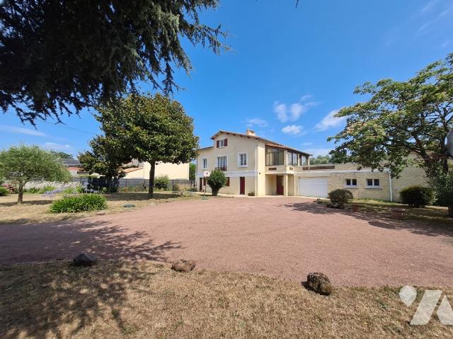 Maison 6 pièces 129 m² · à Saint-Julien-de-Concelles · 129 m² · 400 000 €