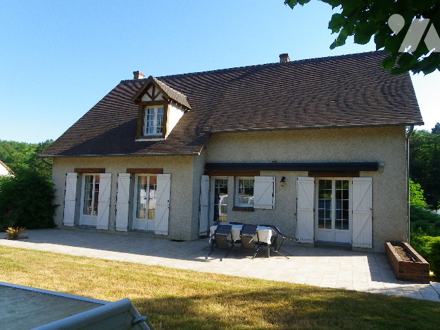 Maison 7 pièces 179 m² · à Montbouy · 179 m² · 280 000 €