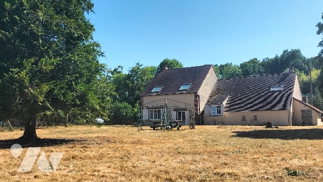 Vente - Maison / villa - MONTCORBON - 234 m² - 7 pièces - DG 336