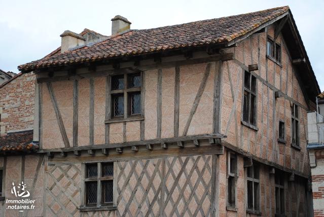 Vente aux Enchères - Immeuble - Agen - 389.00m² - Ref : 190433VAE031
