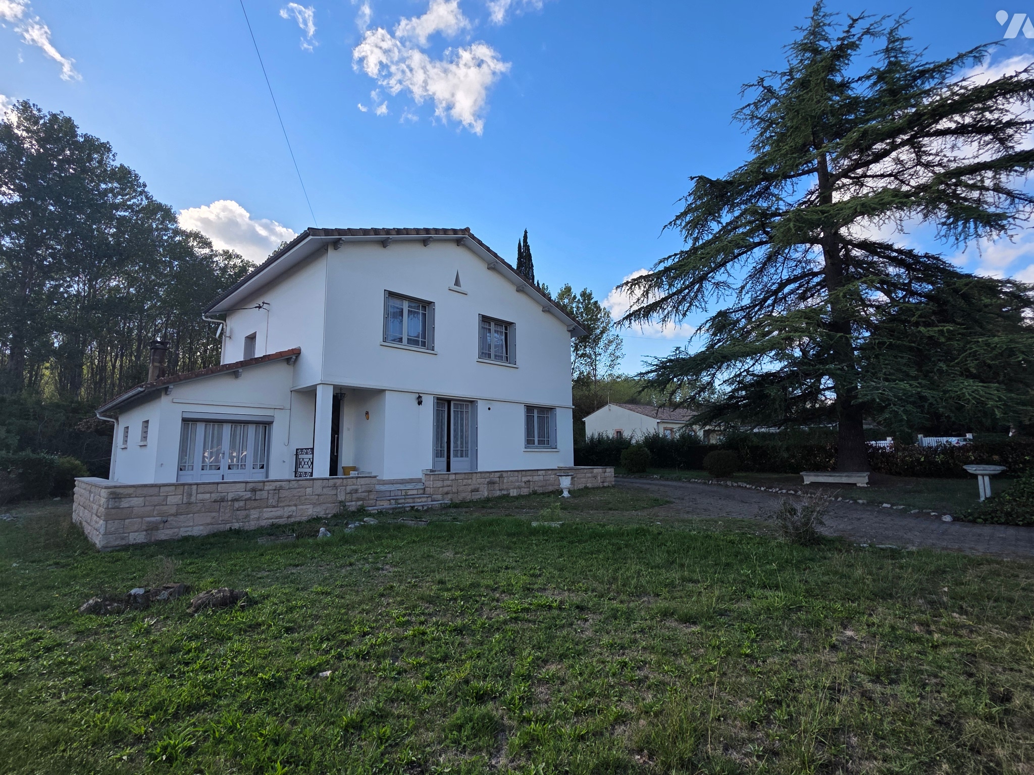 Maison 6 pièces 155 m² · à Casteljaloux · 155 m² · 150 000 €