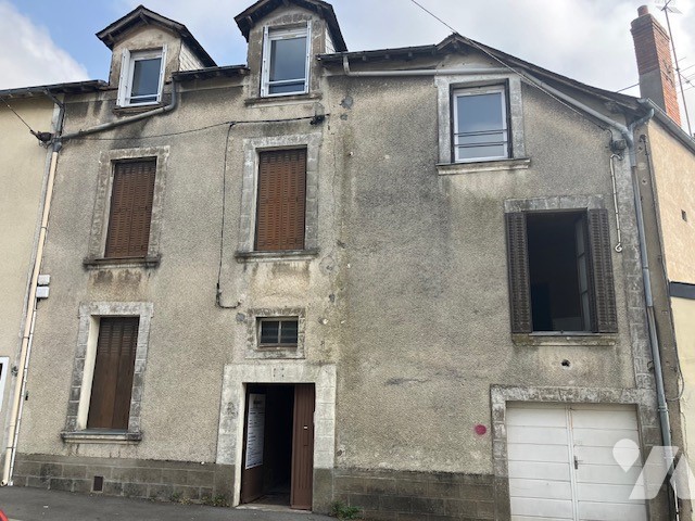 Immeuble 3 pièces 150 m² · à Angers · 150 m² · 323 158 €