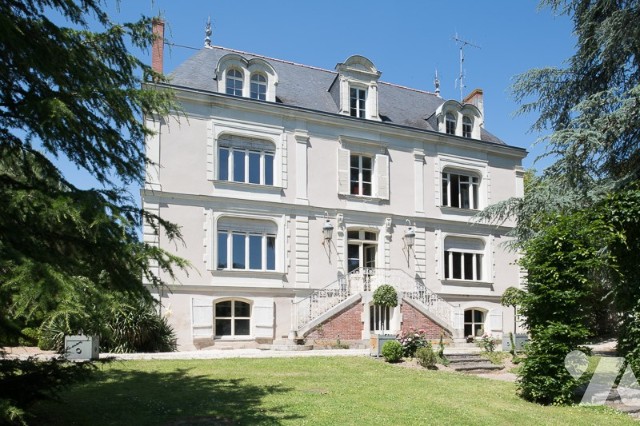 Maison 7 pièces 407 m² · à Angers · 407 m² · 1 400 000 €
