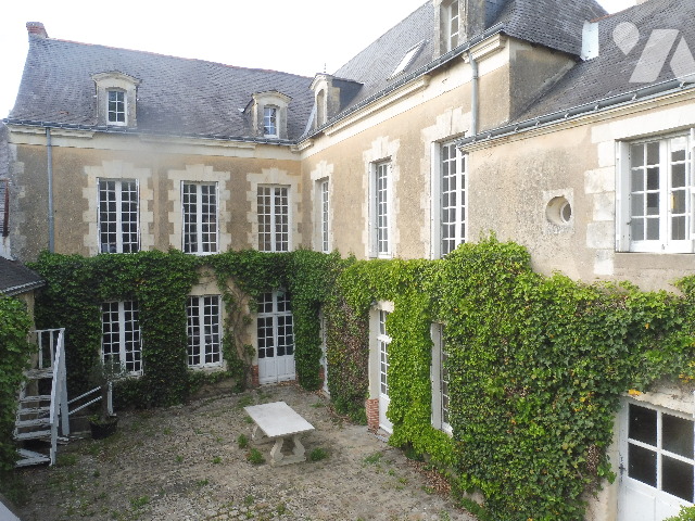 Maison 6 pièces 292 m² · à Baugé-en-Anjou · 292,5 m² · 475 000 €