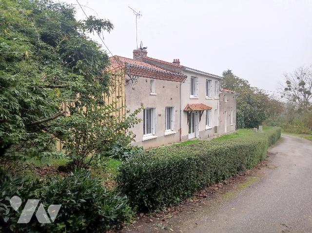 Maison 8 pièces 160 m² · à Montrevault-sur-Èvre · 160 m² · 160 000 €