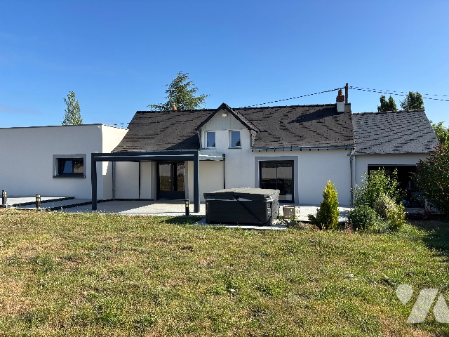 Vente - Maison / villa - CHALONNES SUR LOIRE - 121 m² - 8 pièces - R202526