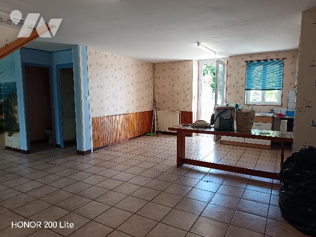 Maison 4 pièces 74 m² · à Ombrée d'Anjou · 74,5 m² · 70 000 €