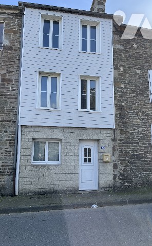 Maison 6 pièces 86 m² · à Tessy-Bocage · 86 m² · 50 000 €