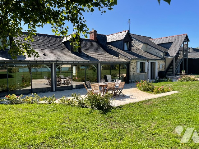 Vente - Maison / villa - SABLE SUR SARTHE - 237 m² - 10 pièces - 424GRO