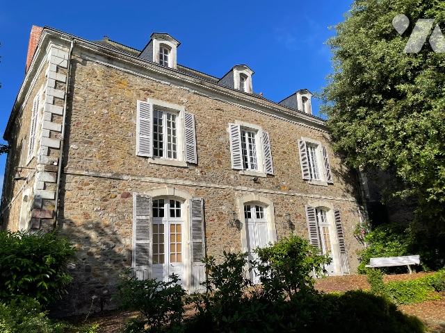 Maison 295m² — Chemazé