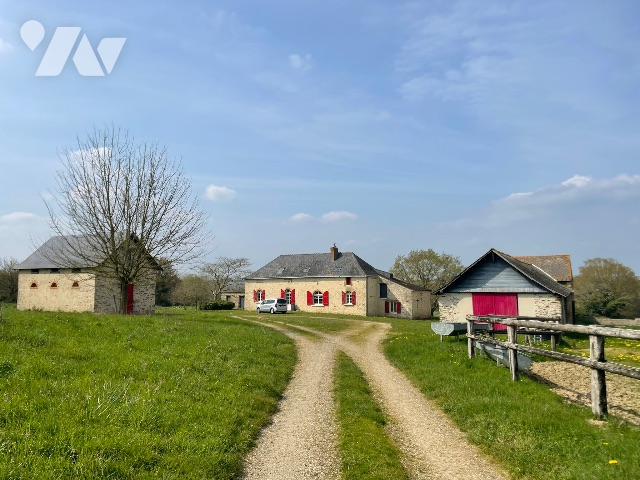 Maison 8 pièces 225 m² · à La Jaille-Yvon · 225 m² · 345 000 €