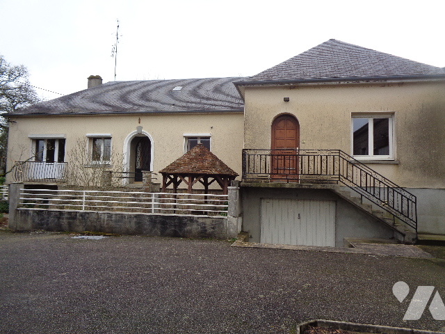 Maison 6 pièces 130 m² · à Ciral · 130 m² · 120 000 €