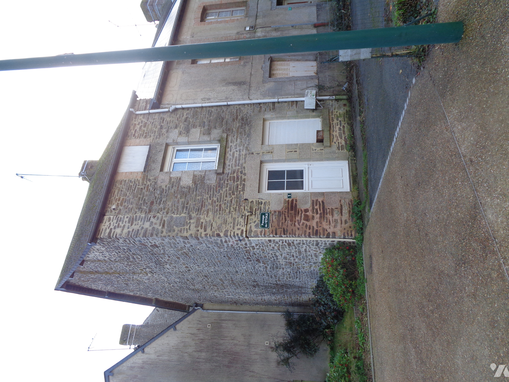 Maison 3 pièces 61 m² · à Saint-Cyr-en-Pail · 61 m² · 42 000 €