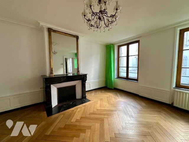 Appartement 7 pièces 141 m² · à Nancy · 141 m² · 282 000 €
