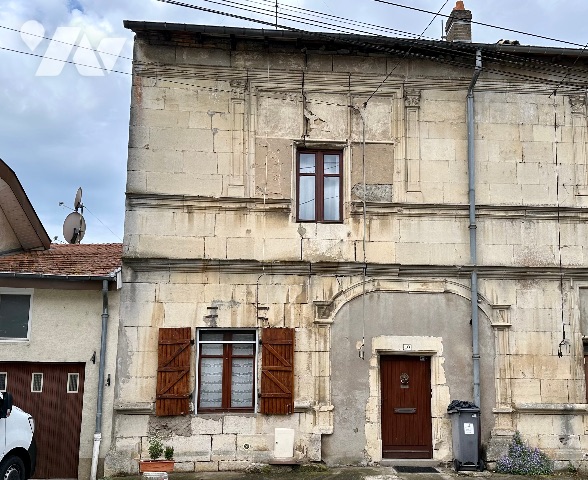 Maison 4 pièces 136 m² · à Pulligny · 136 m² · 92 000 €