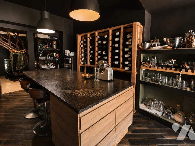 Maison 8 pièces 305 m² · à Mont-le-Vignoble · 305 m² · 546 000 €