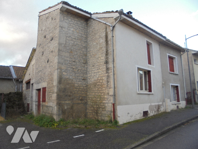 Maison 5 pièces 89 m² · à Vignot · 89 m² · 49 000 €