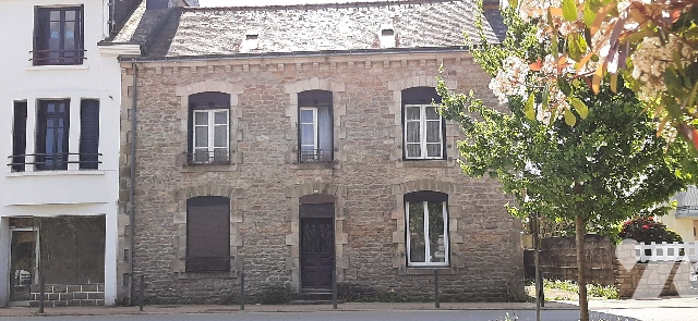 Maison 6 pièces 119 m² · à Guiscriff · 119 m² · 80 000 €