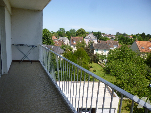 Appartement 2 pièces 71 m² · à Cosne-Cours-sur-Loire · 71,2 m² · 66 000 €